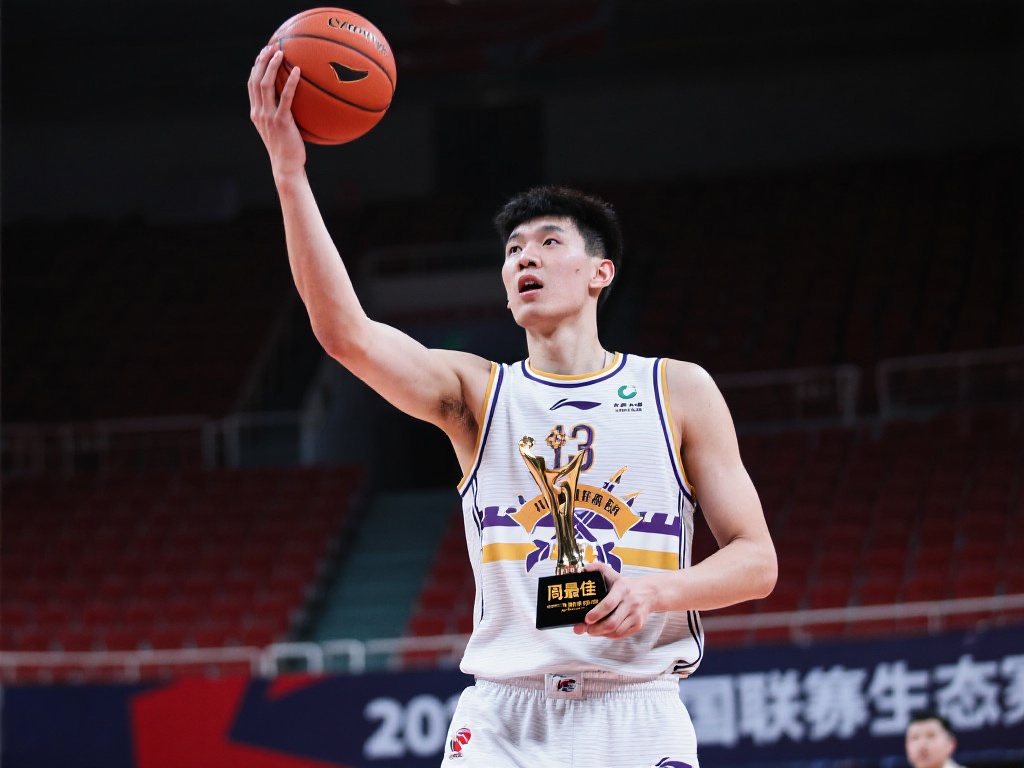 杨瀚森:本赛季周最佳次数最多的国内新星