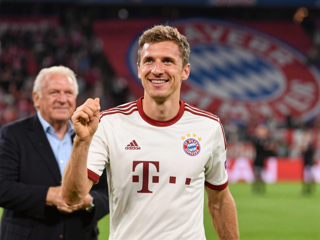 拜仁总监谈穆勒未来:赫内斯公开发声引关注