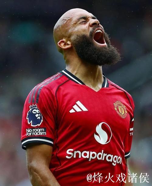 曼联备战樱桃战役:姆贝莫迎出场希望,马兹拉维存伤疑,阿莫林或重用新人 曼联备战樱桃战役:姆贝莫迎出场希望,马兹拉维存伤疑,阿莫林或重用新人